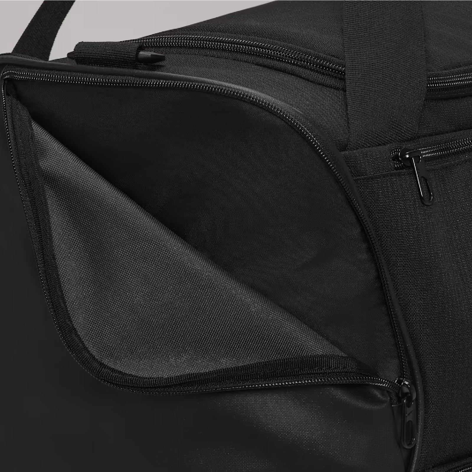 Nike Brasilia 9.5 Training Duffel Bag (Medium, 60L)