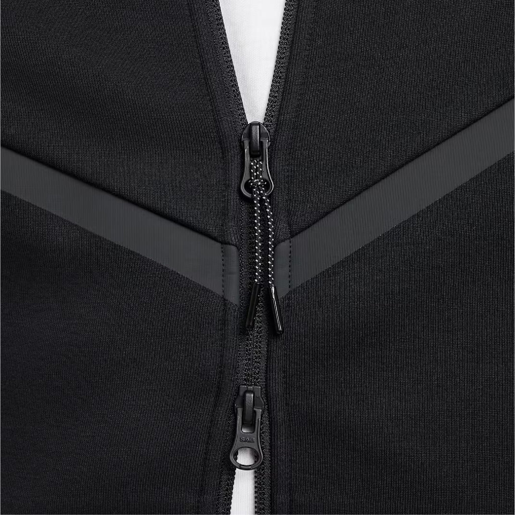 Nike Tech Fleece Ensemble