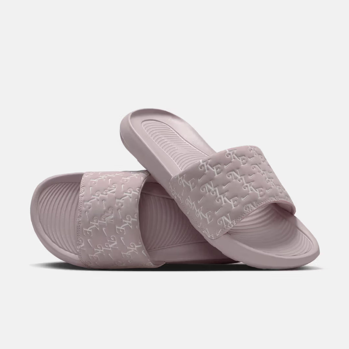 Nike Victori One