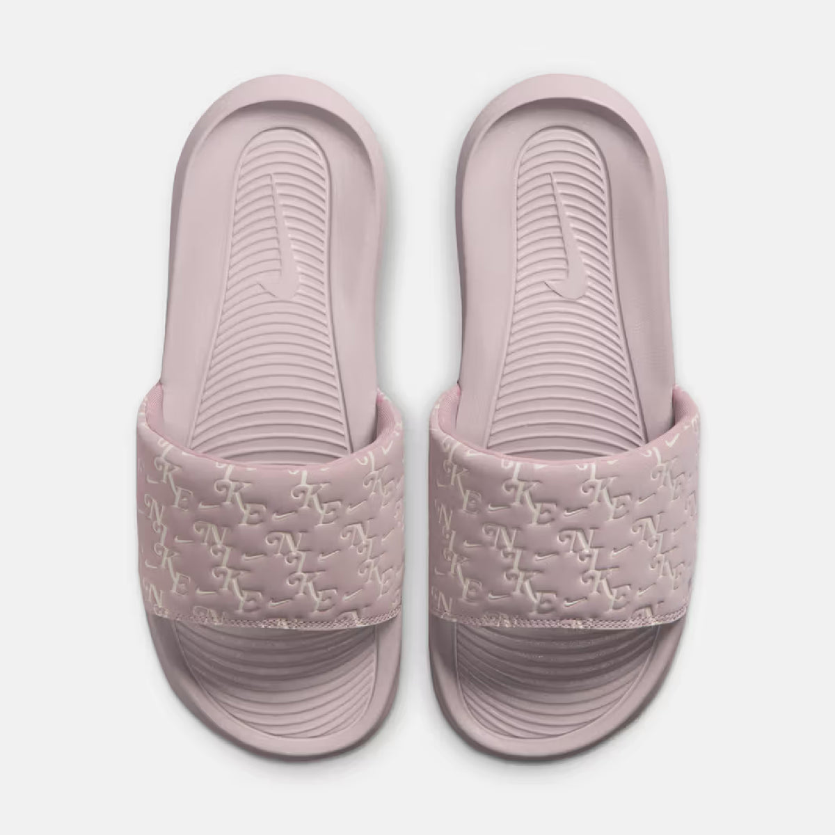 Nike Victori One