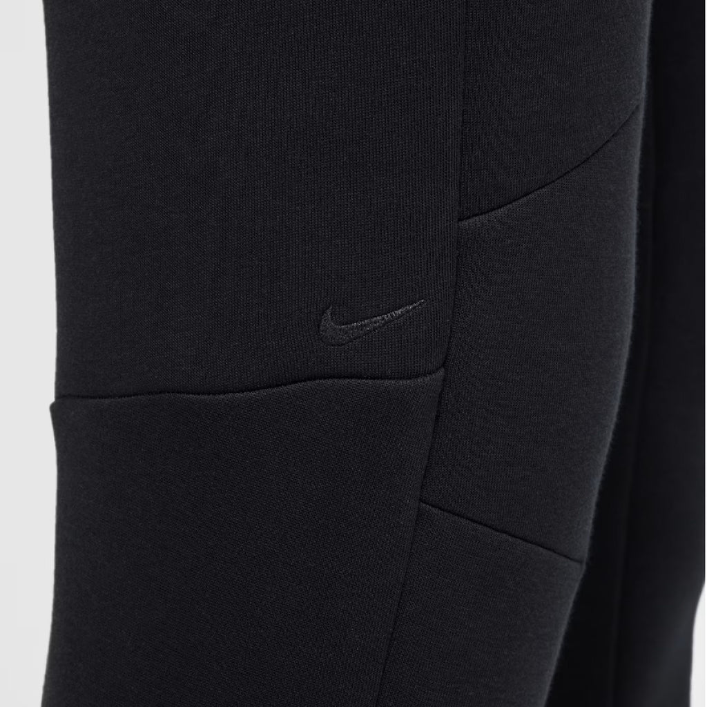Nike Tech Fleece Ensemble