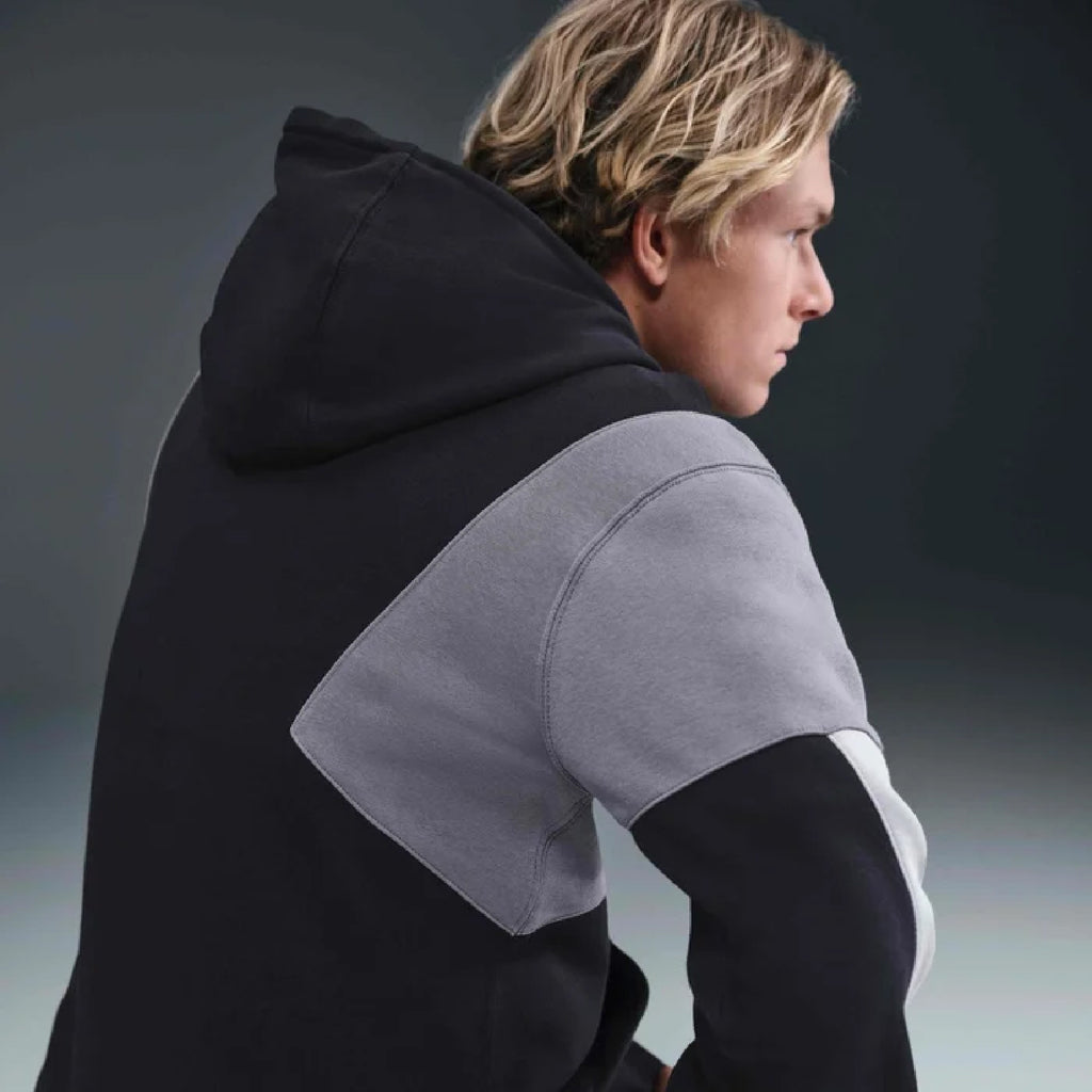 Nike Club Fleece – Sports-Inspired Hoodie