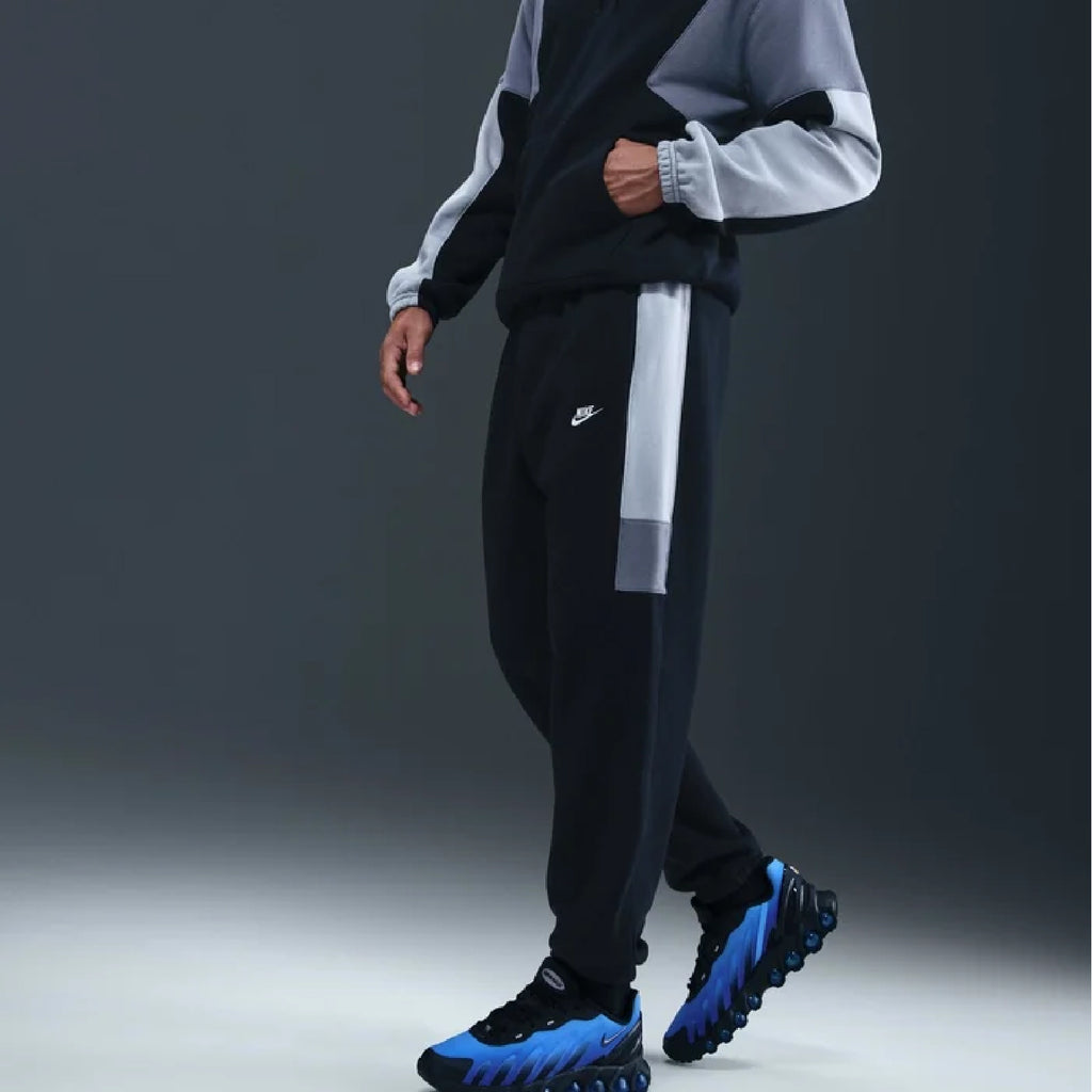 Nike Club Fleece – Sports-Inspired Hoodie