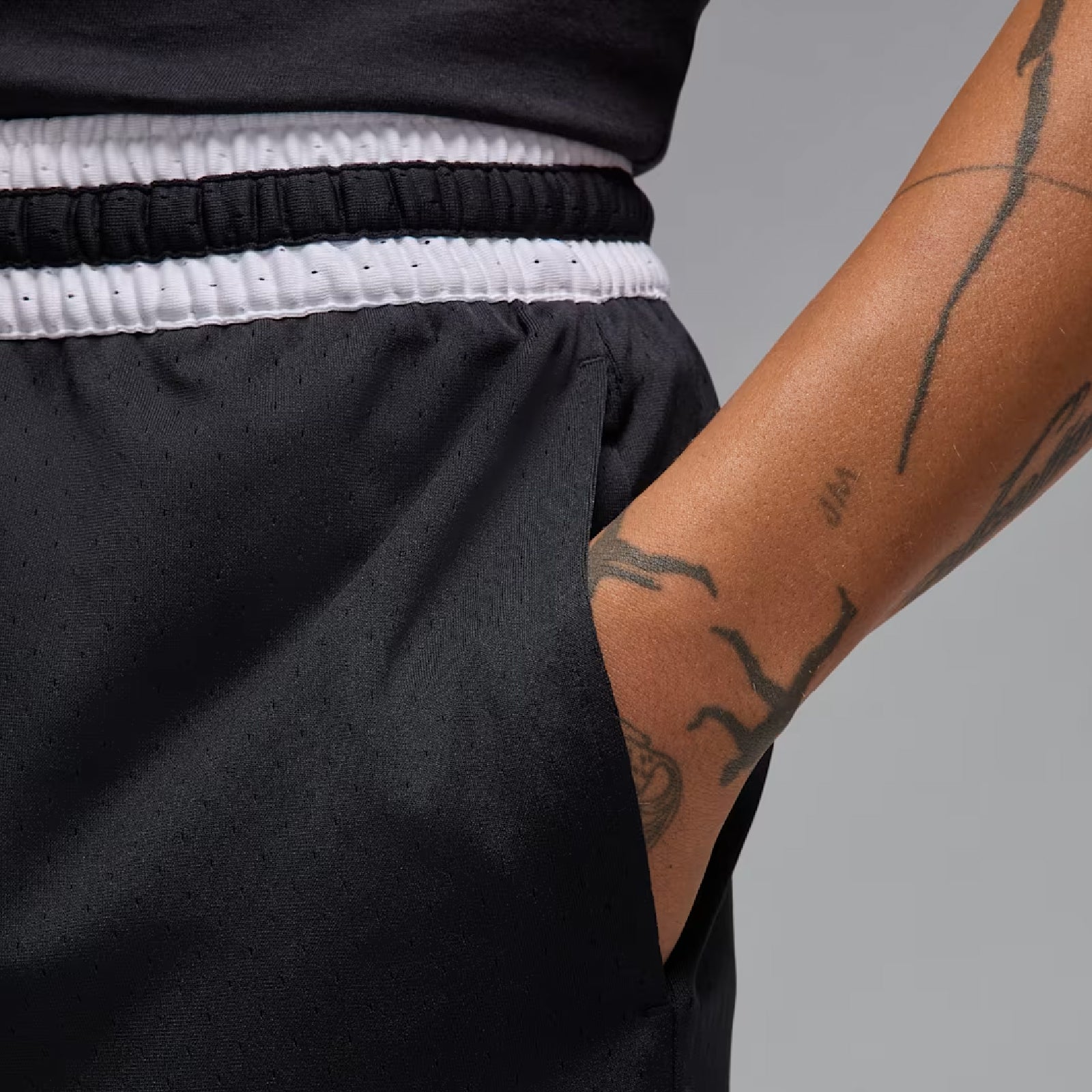 Jordan Sport Dri-FIT Mesh Diamond Shorts