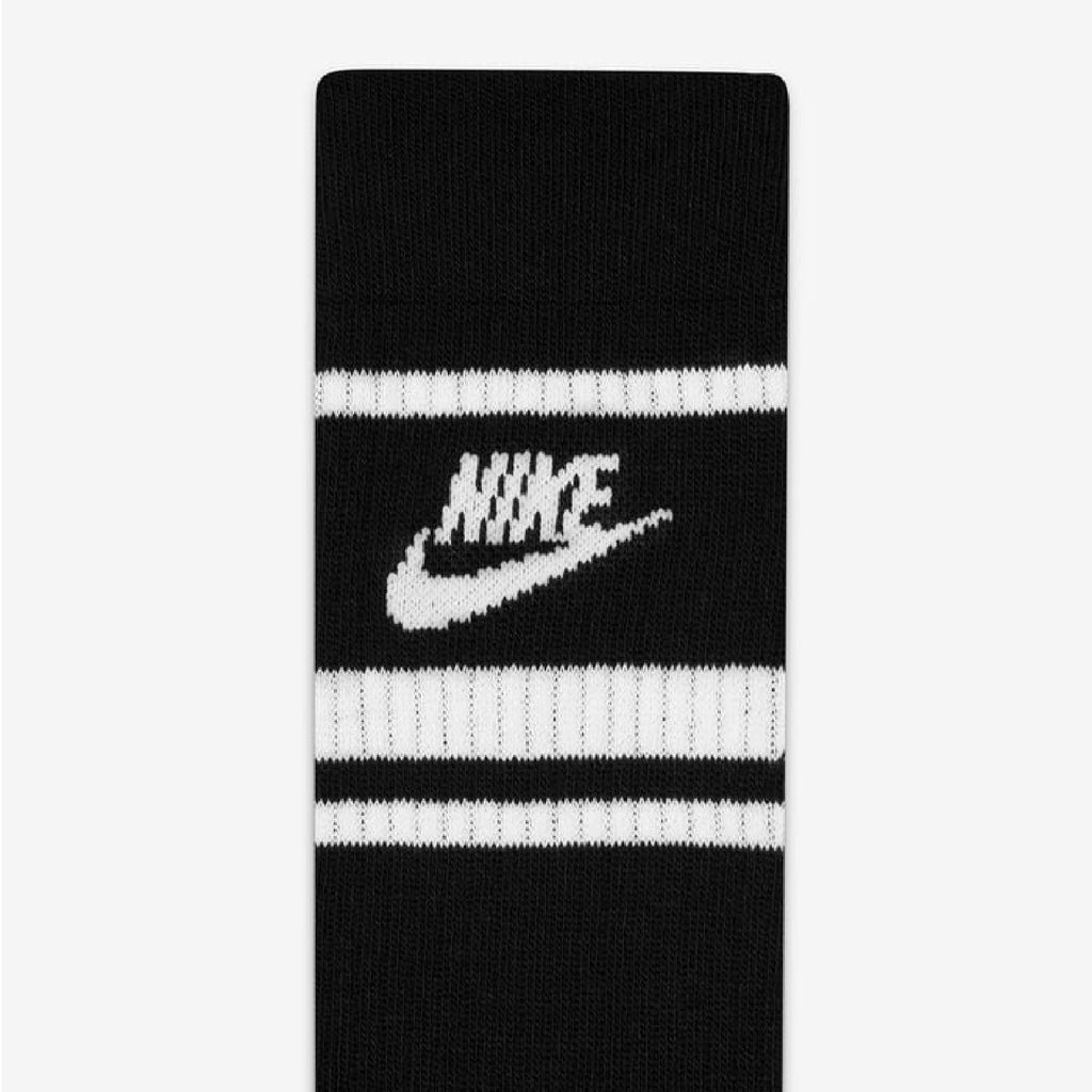 Nike Sportswear Dri-FIT Everyday Essential Crew Socks (3 Pairs)