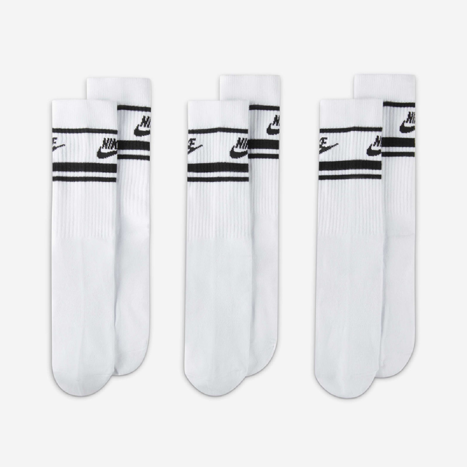 Nike Sportswear Dri-FIT Everyday Essential Crew Socks (3 Pairs)