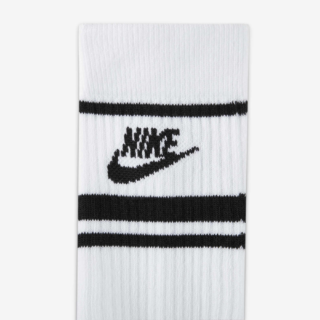 Nike Sportswear Dri-FIT Everyday Essential Crew Socks (3 Pairs)